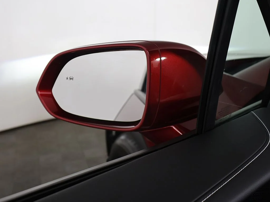 Used 2025 Red Chevrolet LT image 31