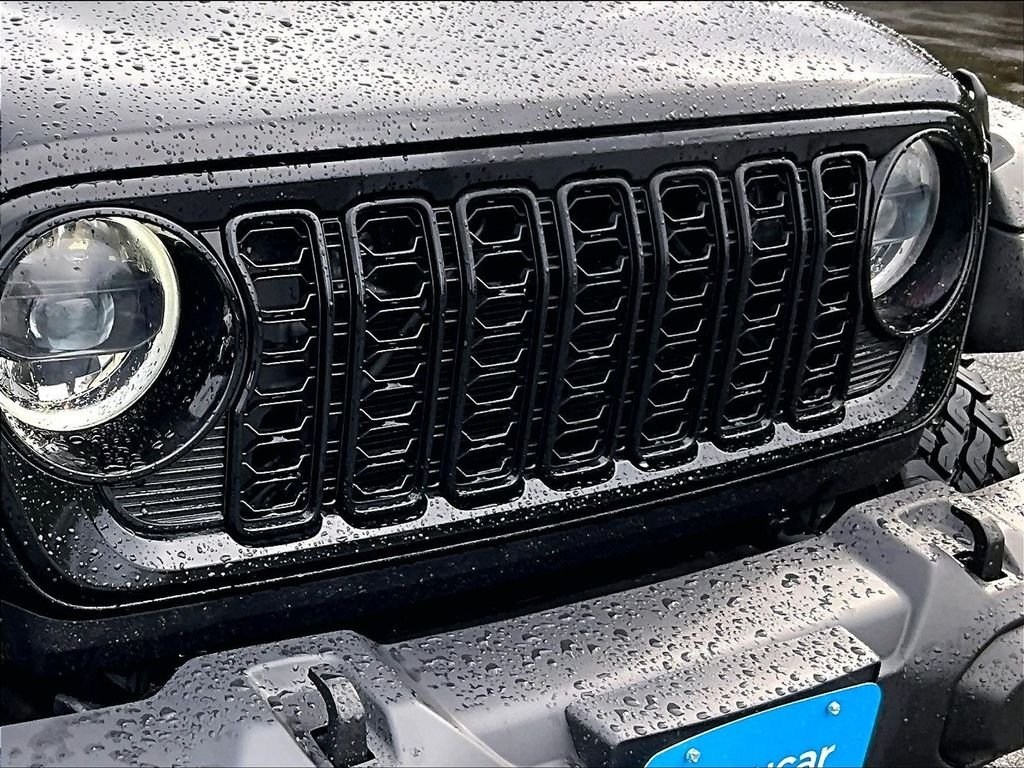 Used 2024 Black Jeep Sport image 32