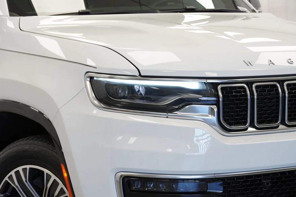 Certified Used 2023 White Jeep Base image 5