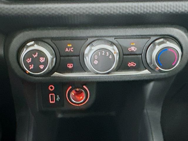 2025 Nissan KICKS PLAY Base - Photo 18