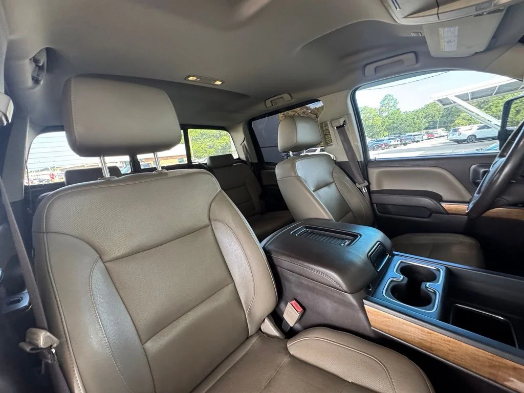 Used 2018 Black Chevrolet LTZ image 18