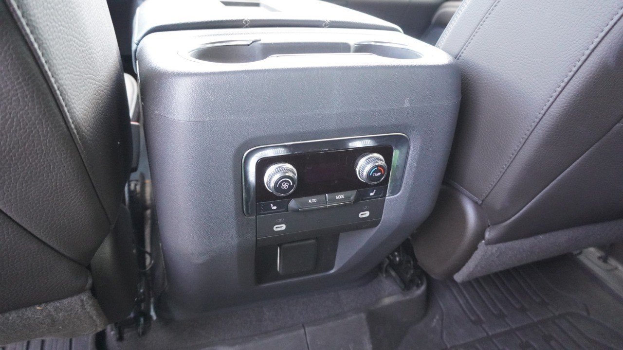 Used 2021 White GMC Denali image 14