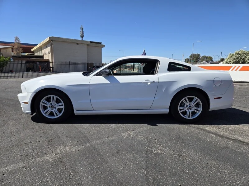 Used 2014 OXFORD WHITE Ford V6 image 2