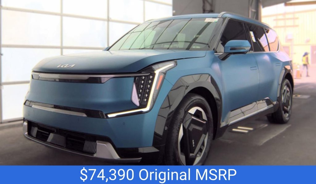 Used 2024 Blue Kia Land image 1