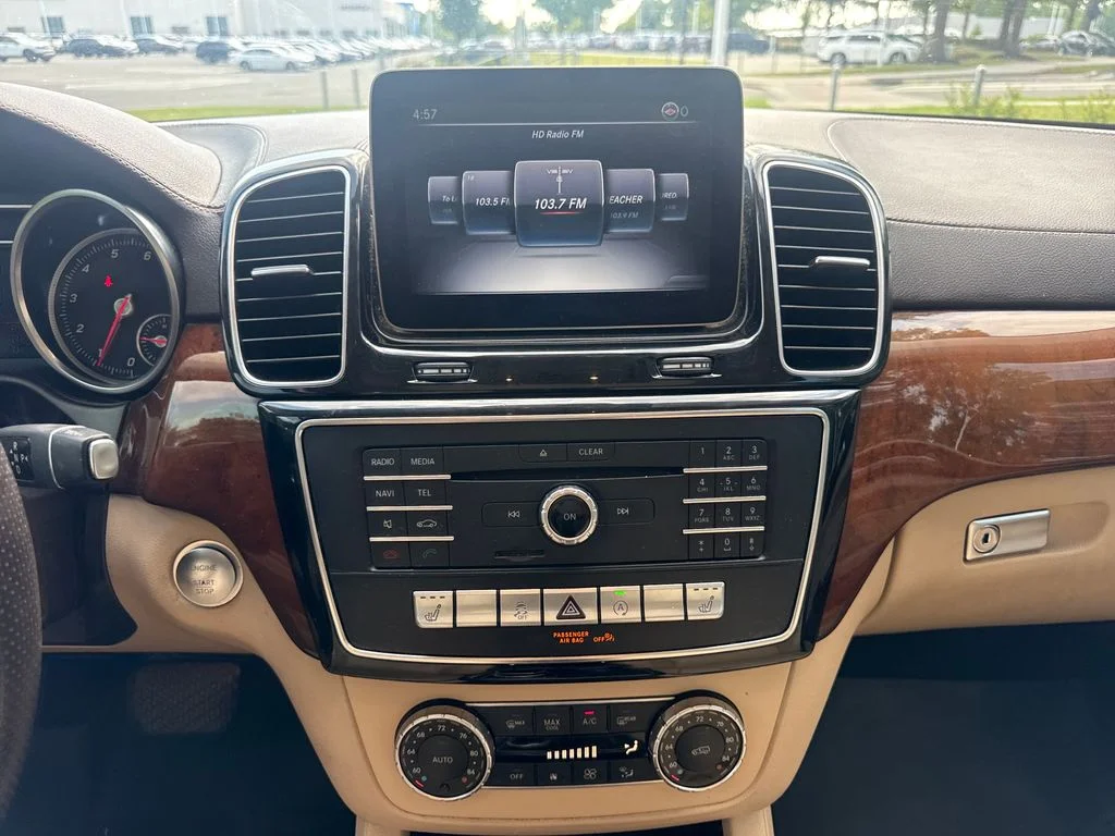 Used 2017 Polar White Mercedes-Benz GLS 450 image 18