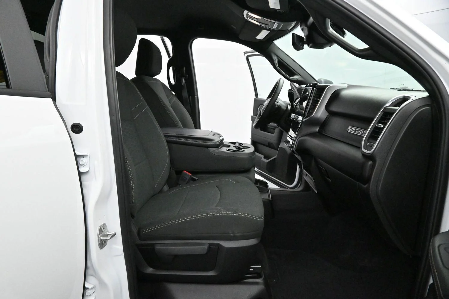 Used 2025 White Ram Big Horn image 29