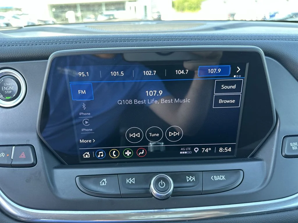 Used 2022 White Chevrolet LT image 22