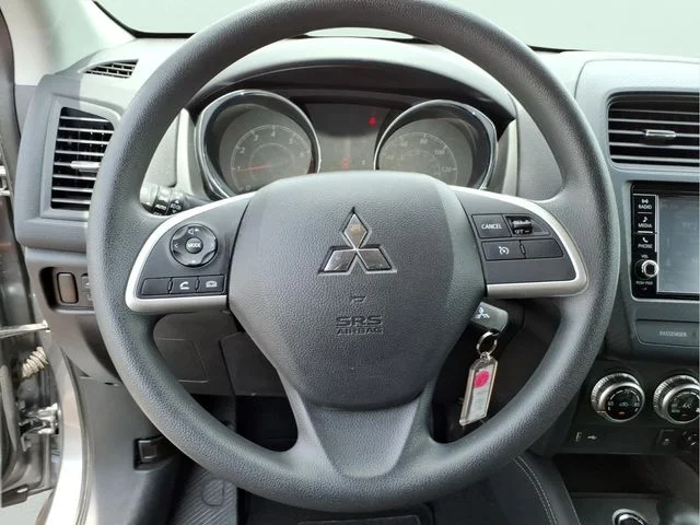 Used 2025 Gray Mitsubishi 2.0 ES image 22