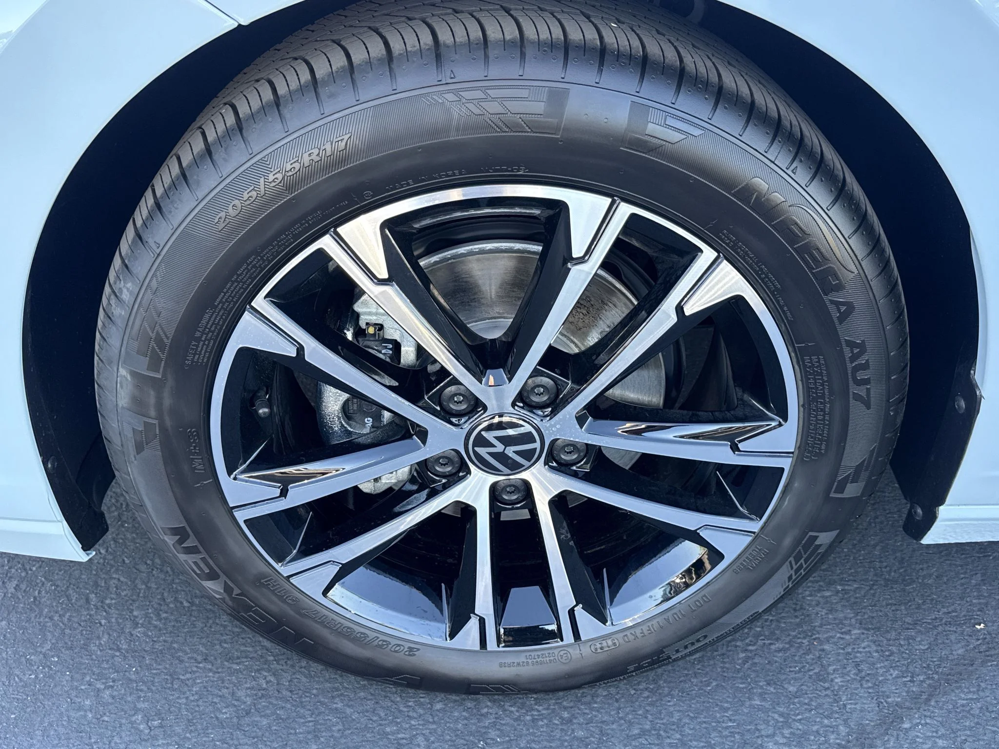 New 2027 Monument Gray Volkswagen Sport image 11