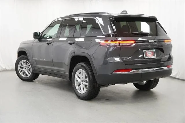 New 2026 Baltic Gray Metallic Clear-Coat Exterior Paint Jeep Laredo X image 13