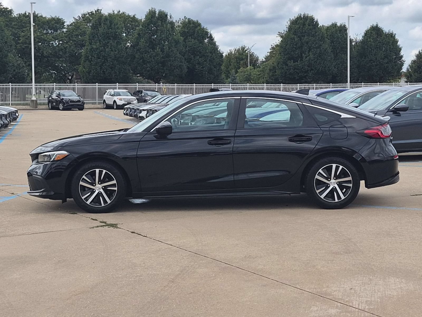 Certified Used 2024 Black Honda LX image 9