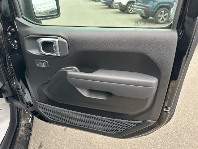 New 2026 Black Clear-Coat Exterior Paint Jeep Sport S image 9