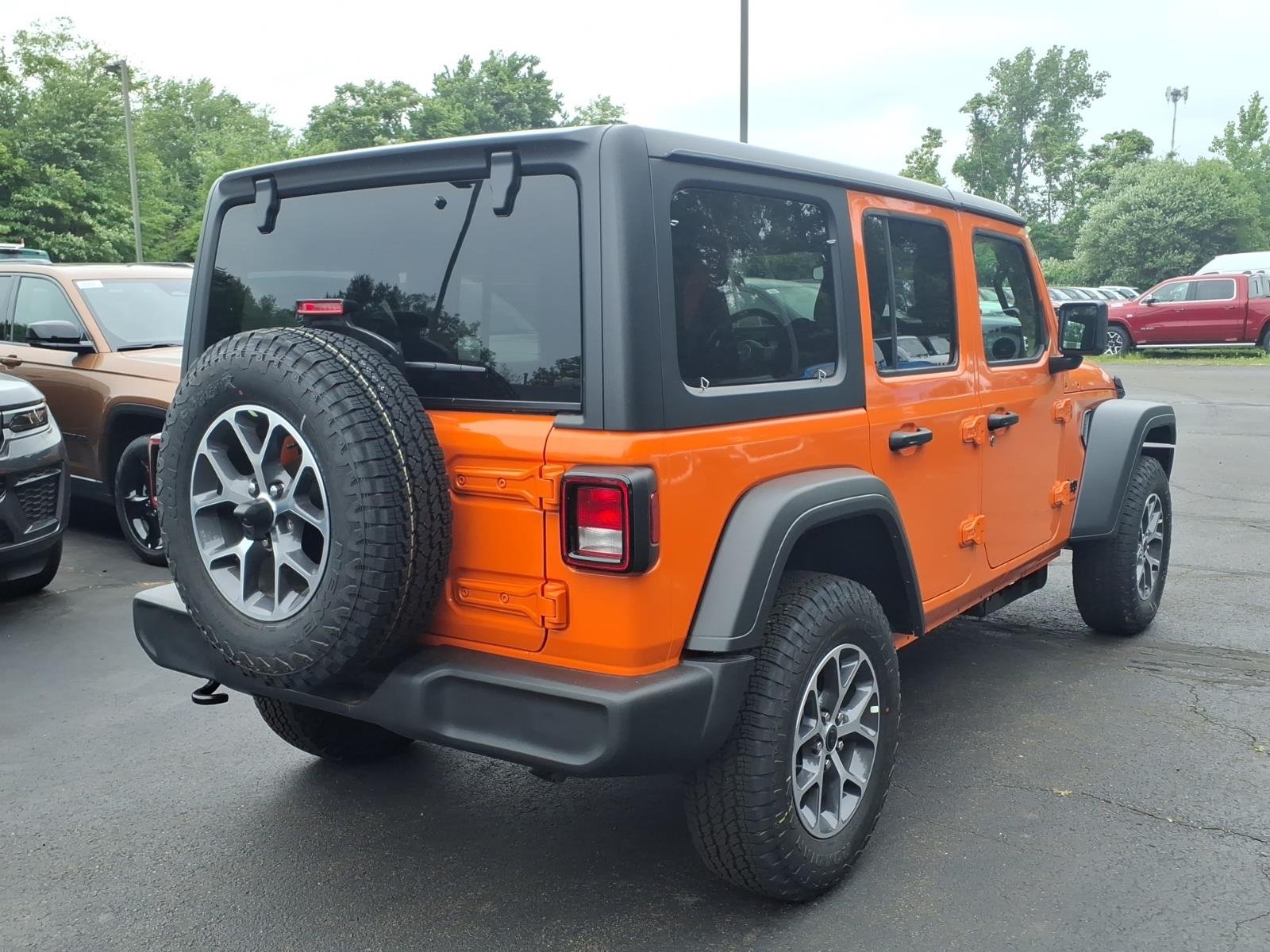 New 2026 Joose Exterior Paint Jeep Sport S image 6