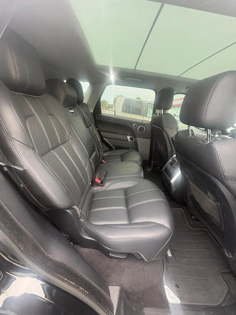 Used 2016 Black Land Rover HSE Td6 image 10