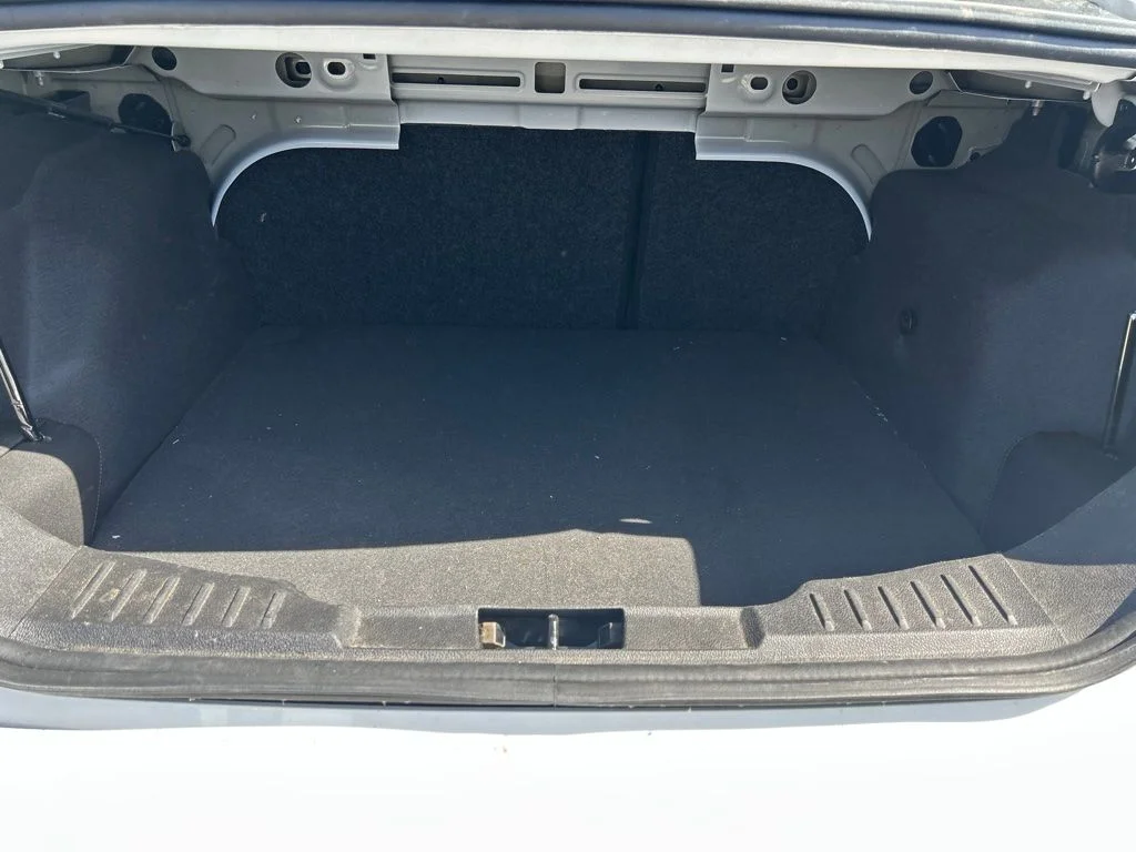 Used 2018 White Ford SE image 13