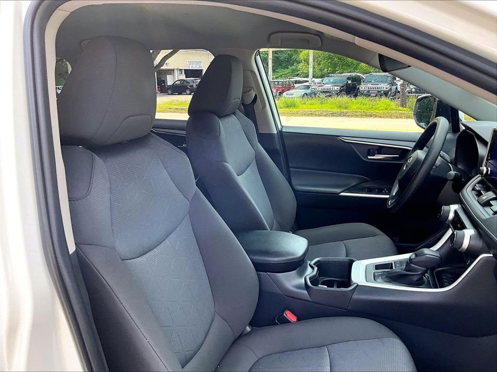 Used 2025 White Toyota XLE image 11