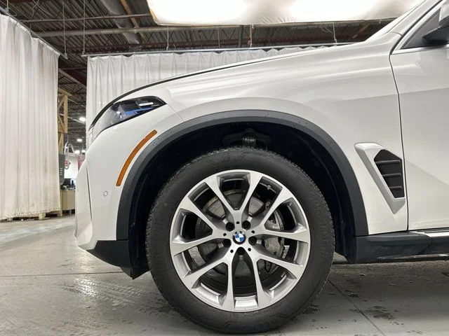 Used 2026 White BMW xDrive40i image 21