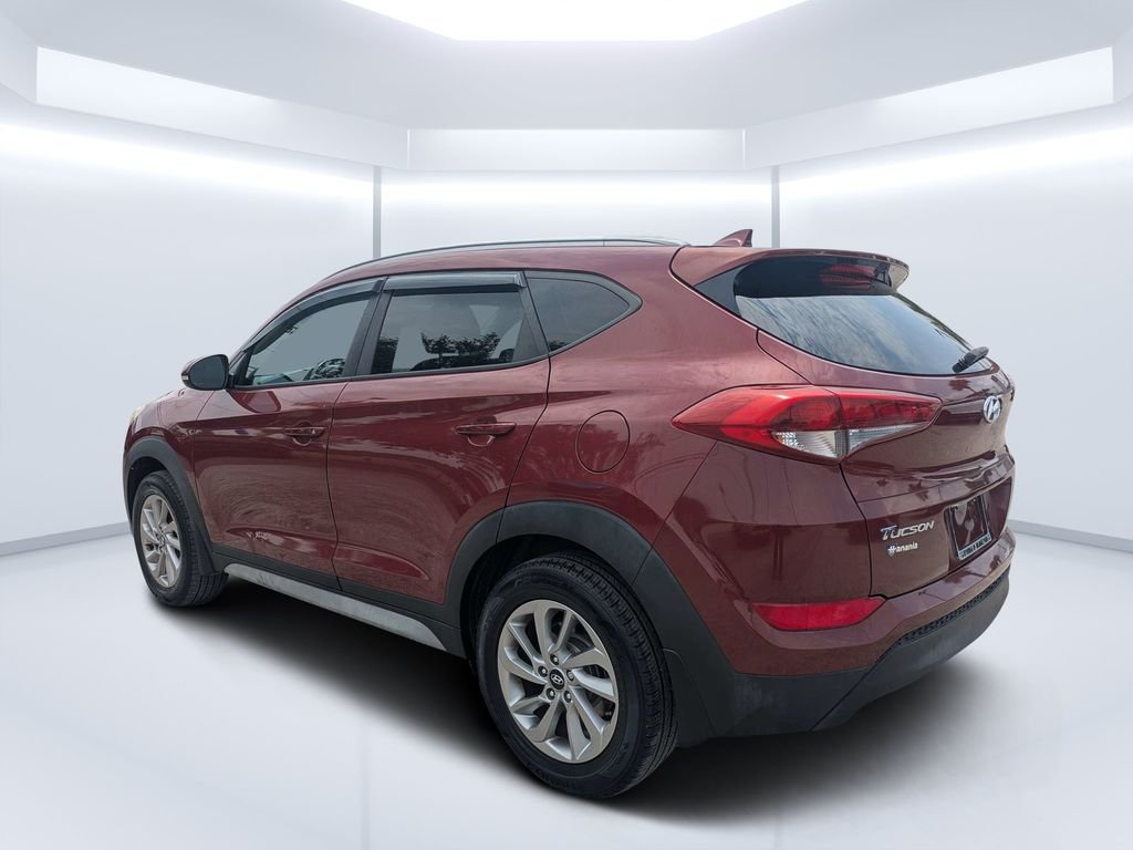 Used 2018 Red Hyundai SEL Plus image 5