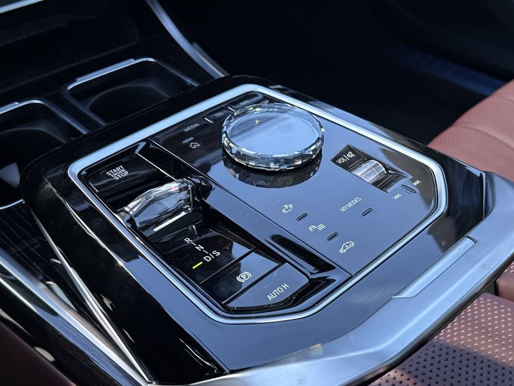 New 2026 Black Sapphire Metallic BMW 740i xDrive image 22