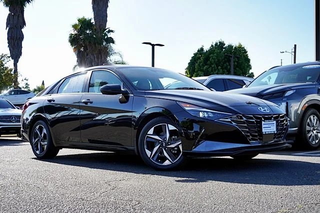 2022 Hyundai Elantra Limited