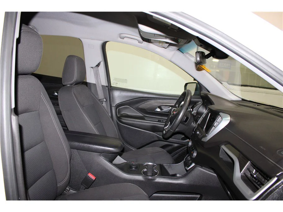 Used 2022 Summit White GMC SLE image 23