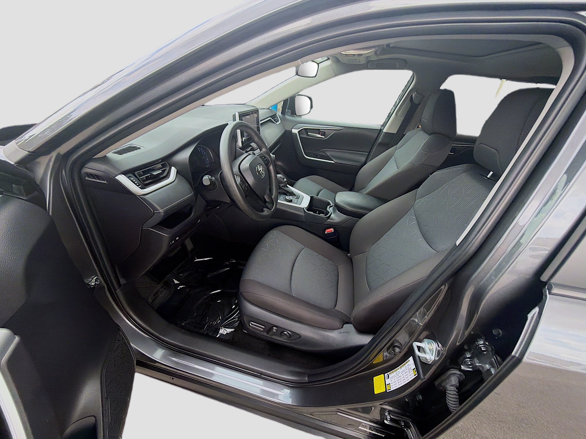 Used 2025 Magnetic Gray Metallic Toyota Hybrid XLE image 18