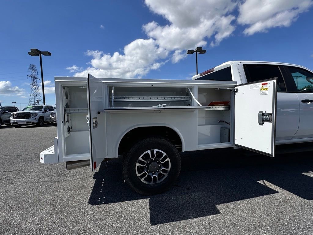 New 2026 Summit White GMC Pro image 36