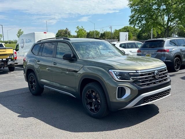 New 2026 Avocado Green Pearl Volkswagen 2.0T Peak Edition image 3