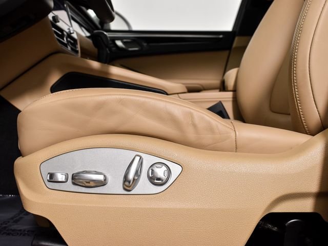 Used 2025 White Porsche  image 5