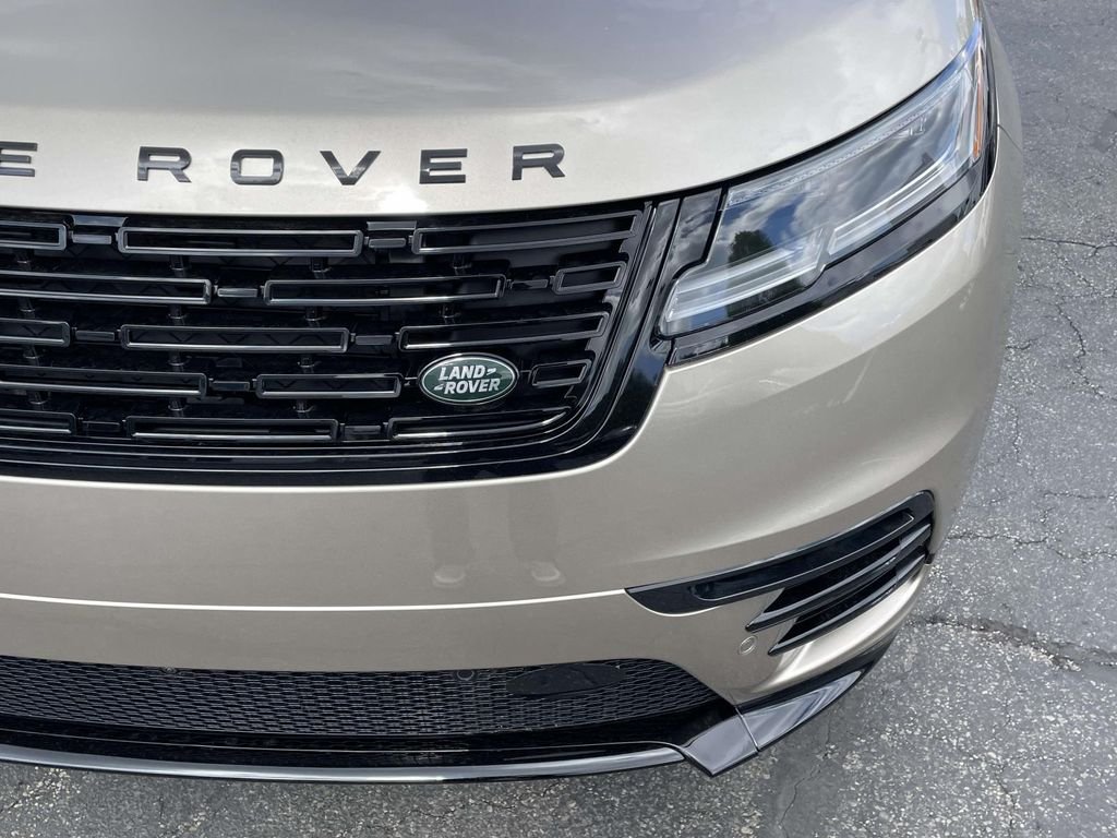 New 2026 Batumi Gold Land Rover Dynamic SE image 7