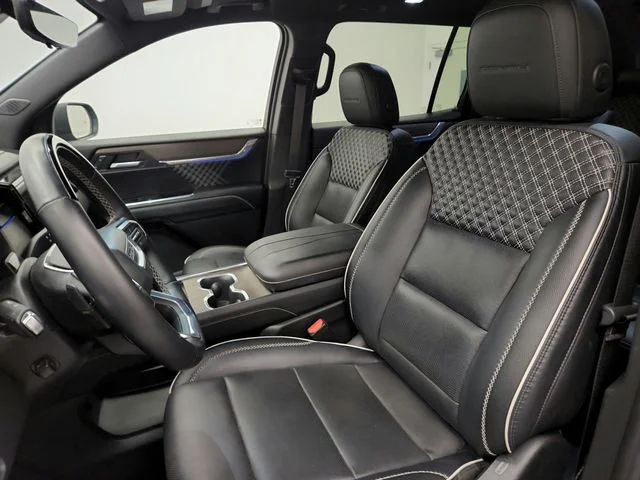 Used 2024  GMC Denali image 19