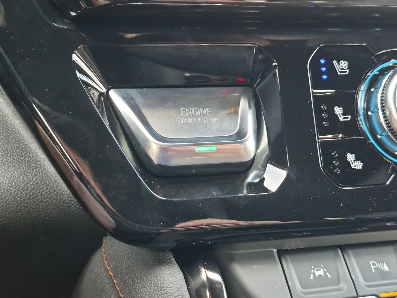 2026 GMC Sierra 1500 AT4 - Photo 16