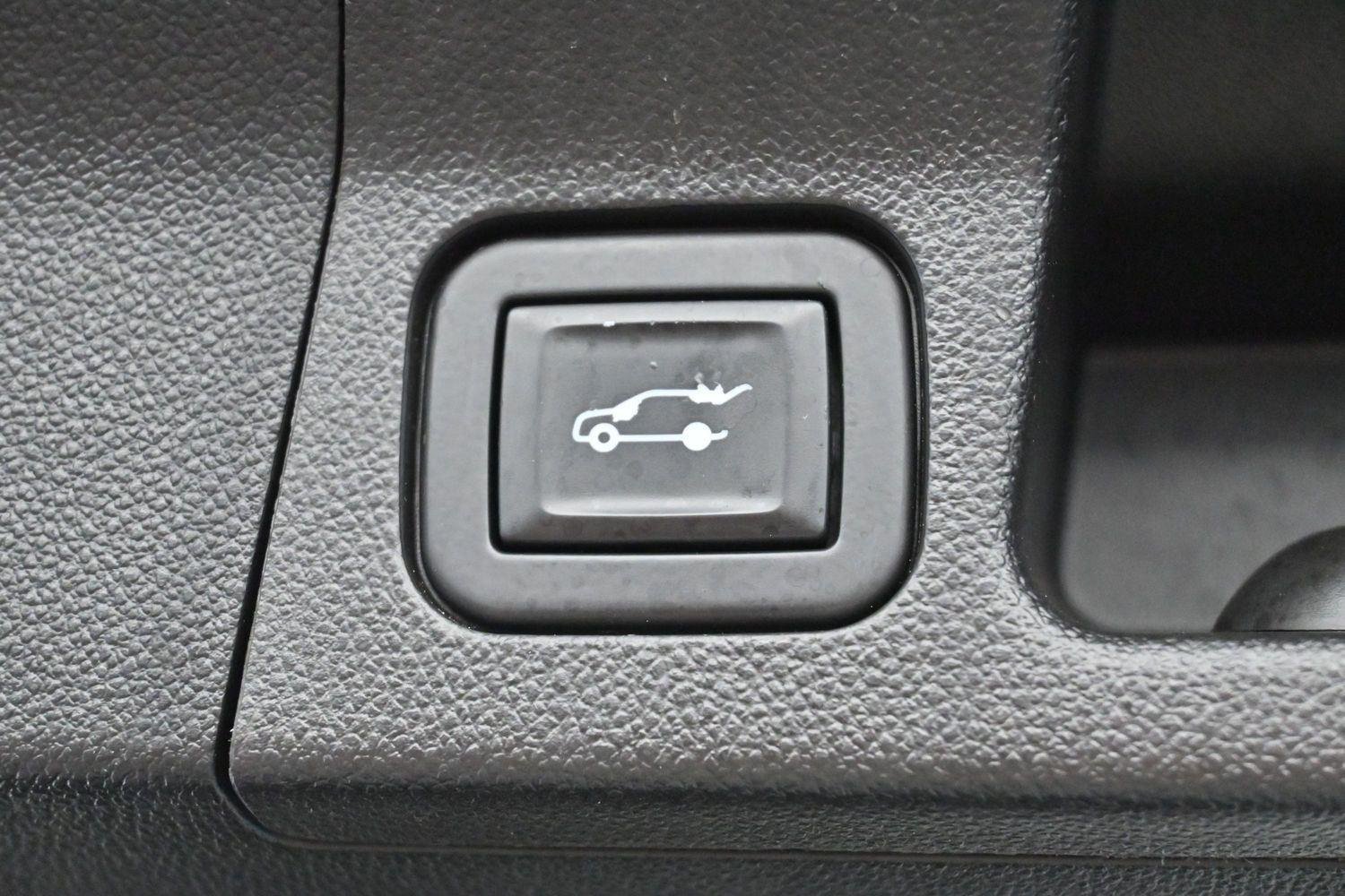 Used 2020 Quicksilver Metallic GMC SLT image 11