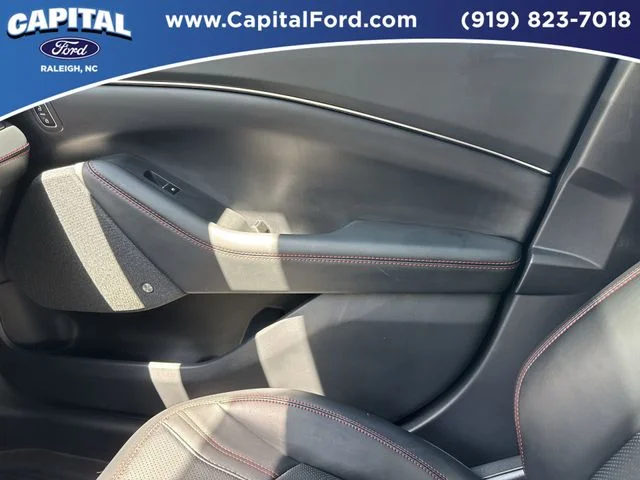 Used 2025 Black Ford Premium image 29