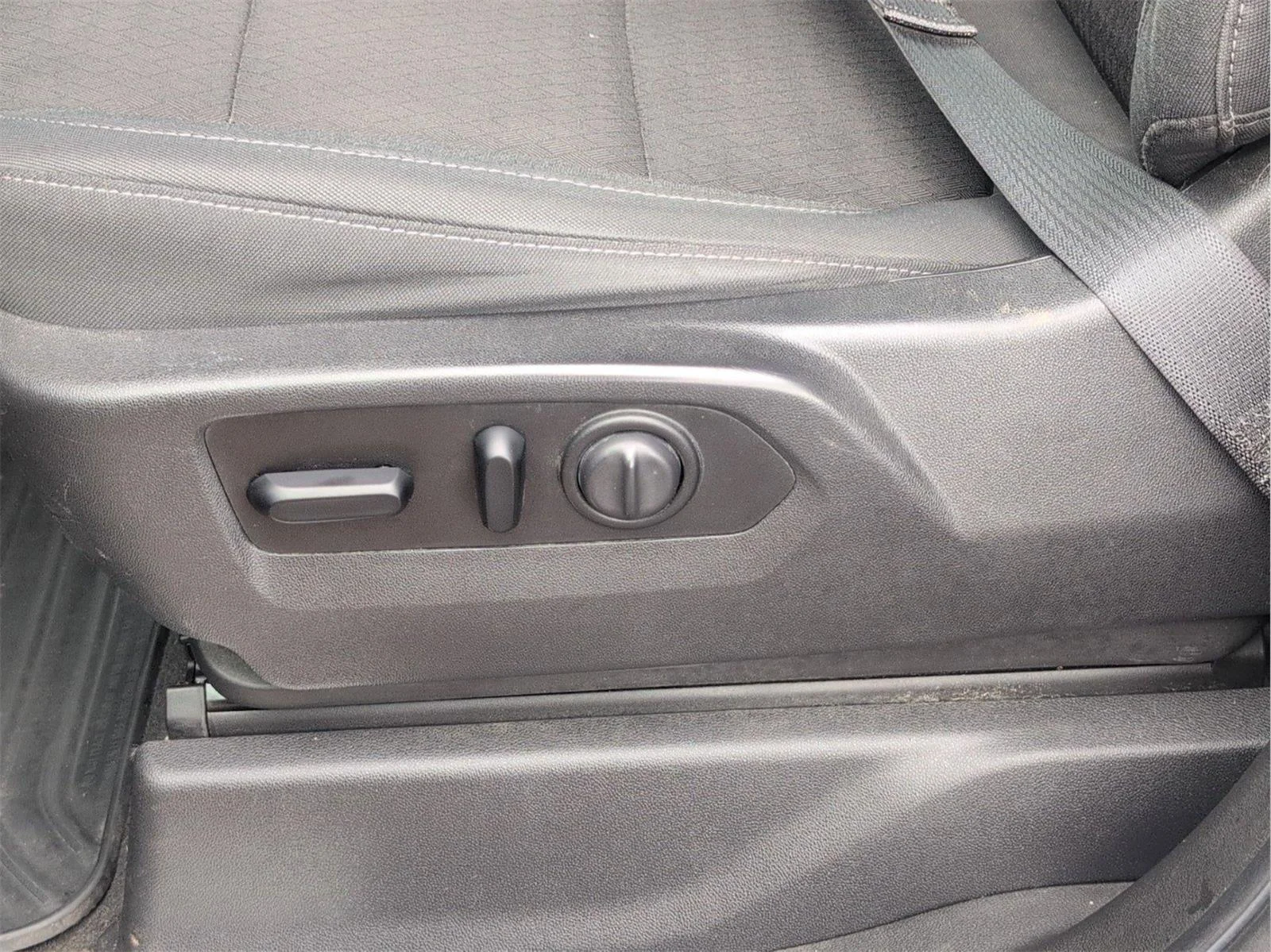 Used 2020 NORTHSKY BLUE METALLIC Chevrolet RST image 13