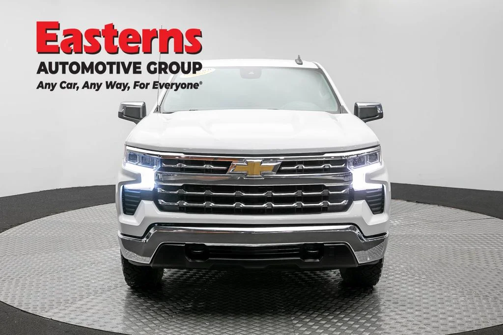 Used 2023 White Chevrolet LT image 2