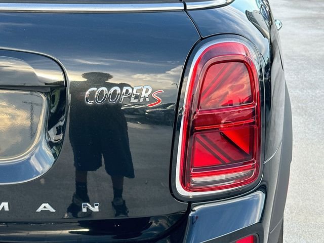 Used 2024 Black MINI Classic image 31
