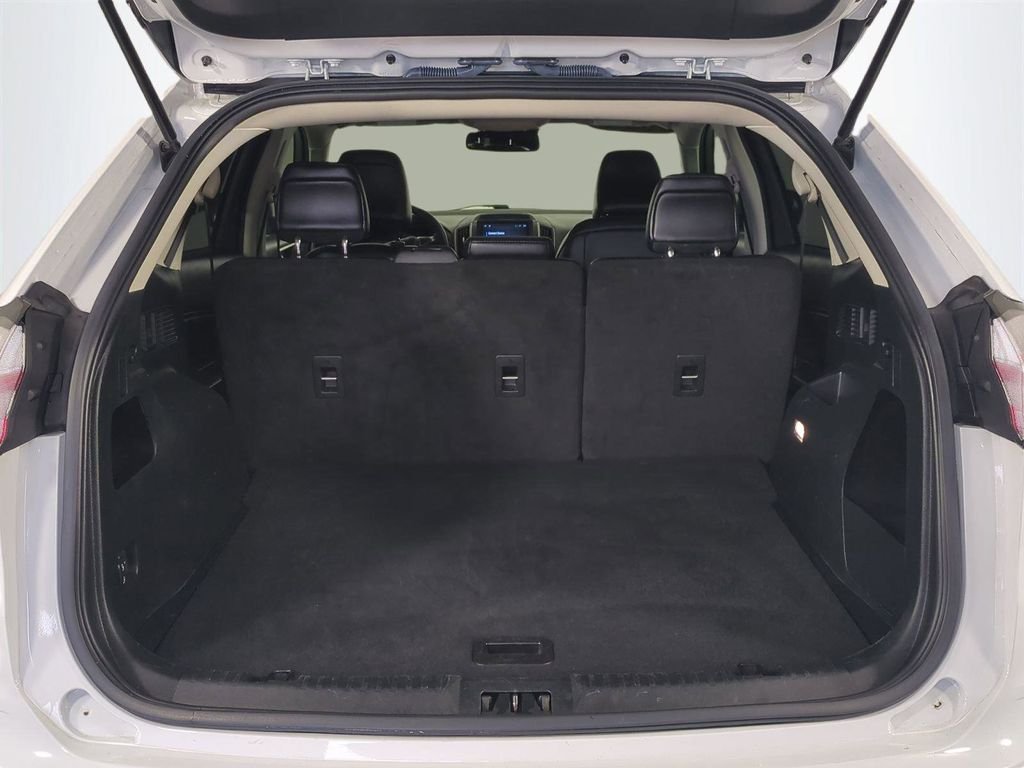 Used 2022 White Ford SEL image 14