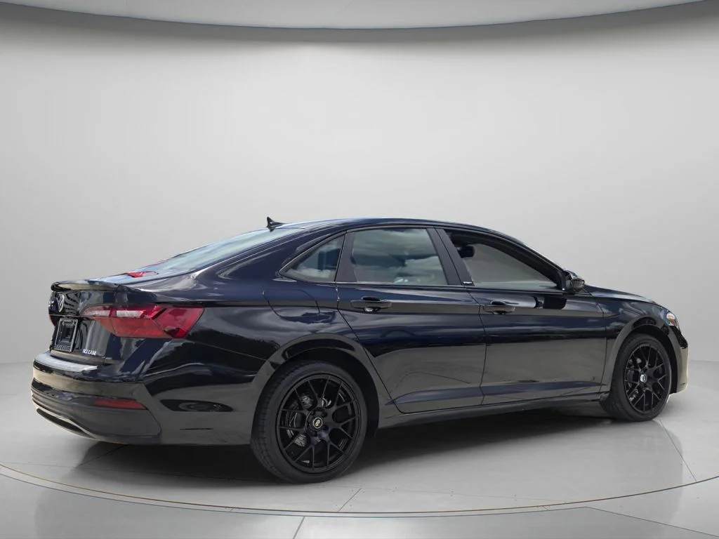 Used 2024 Black Volkswagen 1.5T Sport image 7