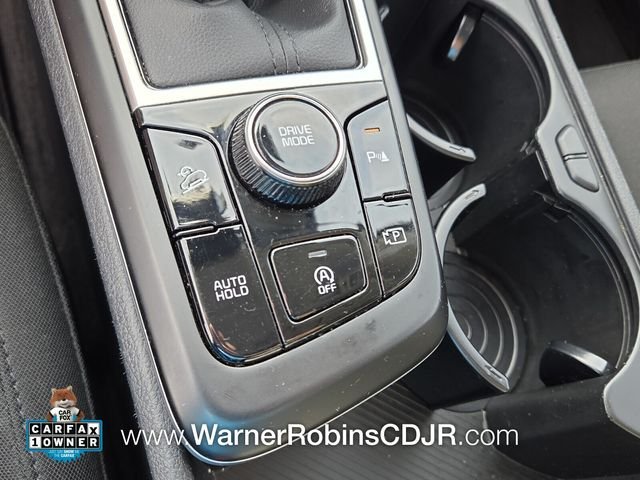 Used 2025 White Kia LX image 23