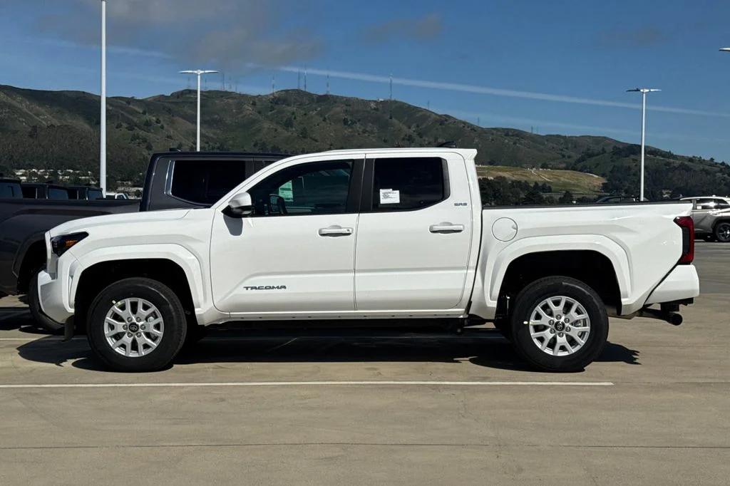 New 2026 Ice Cap Toyota  SR5 image 7
