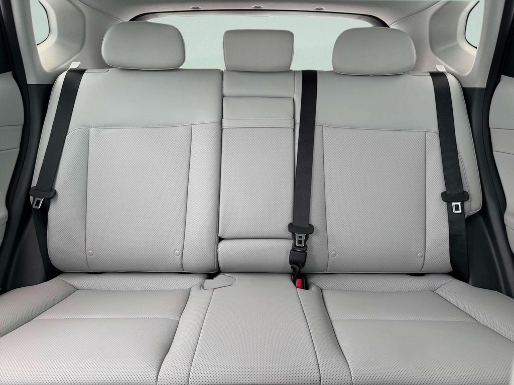 New 2026 White Hyundai SEL Premium FWD image 17