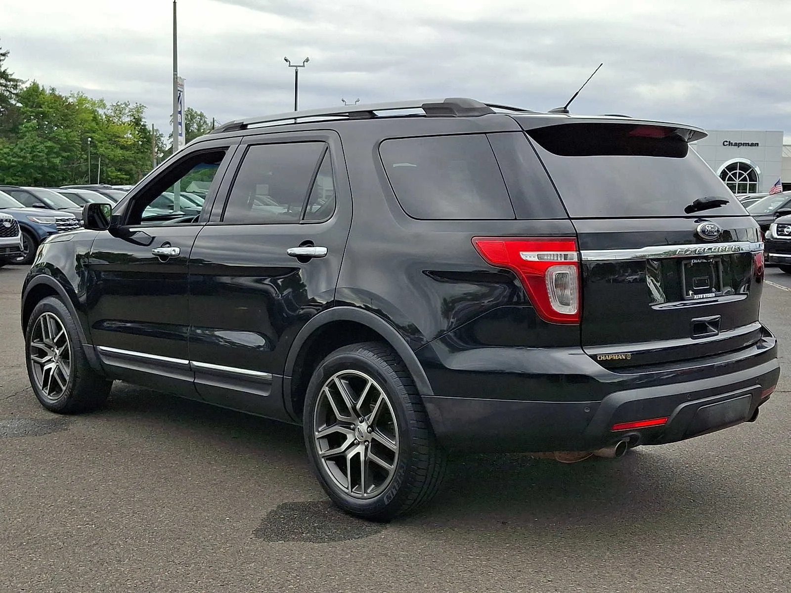 Used 2013 Tuxedo Black Metallic Ford XLT image 4