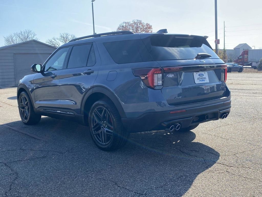2026 Ford Explorer ST - Photo 5