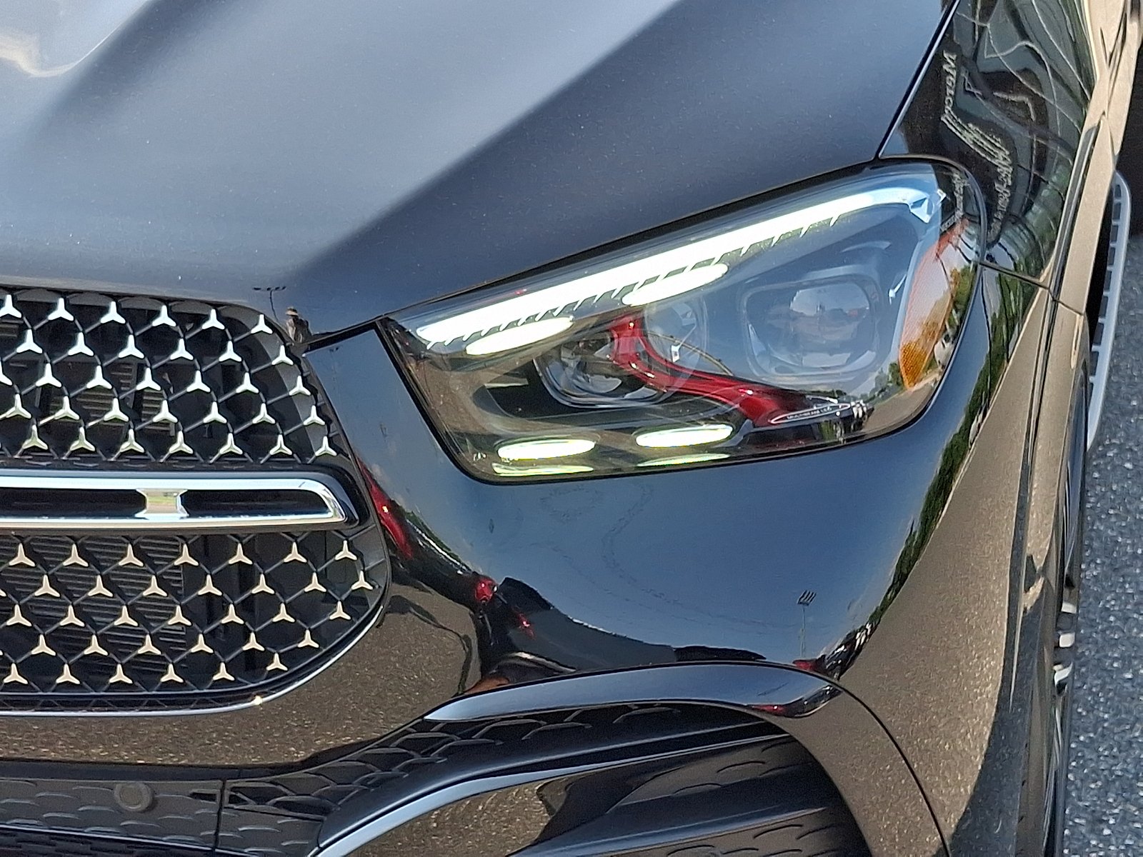 Certified Used 2025 Black Mercedes-Benz 4MATIC® image 9