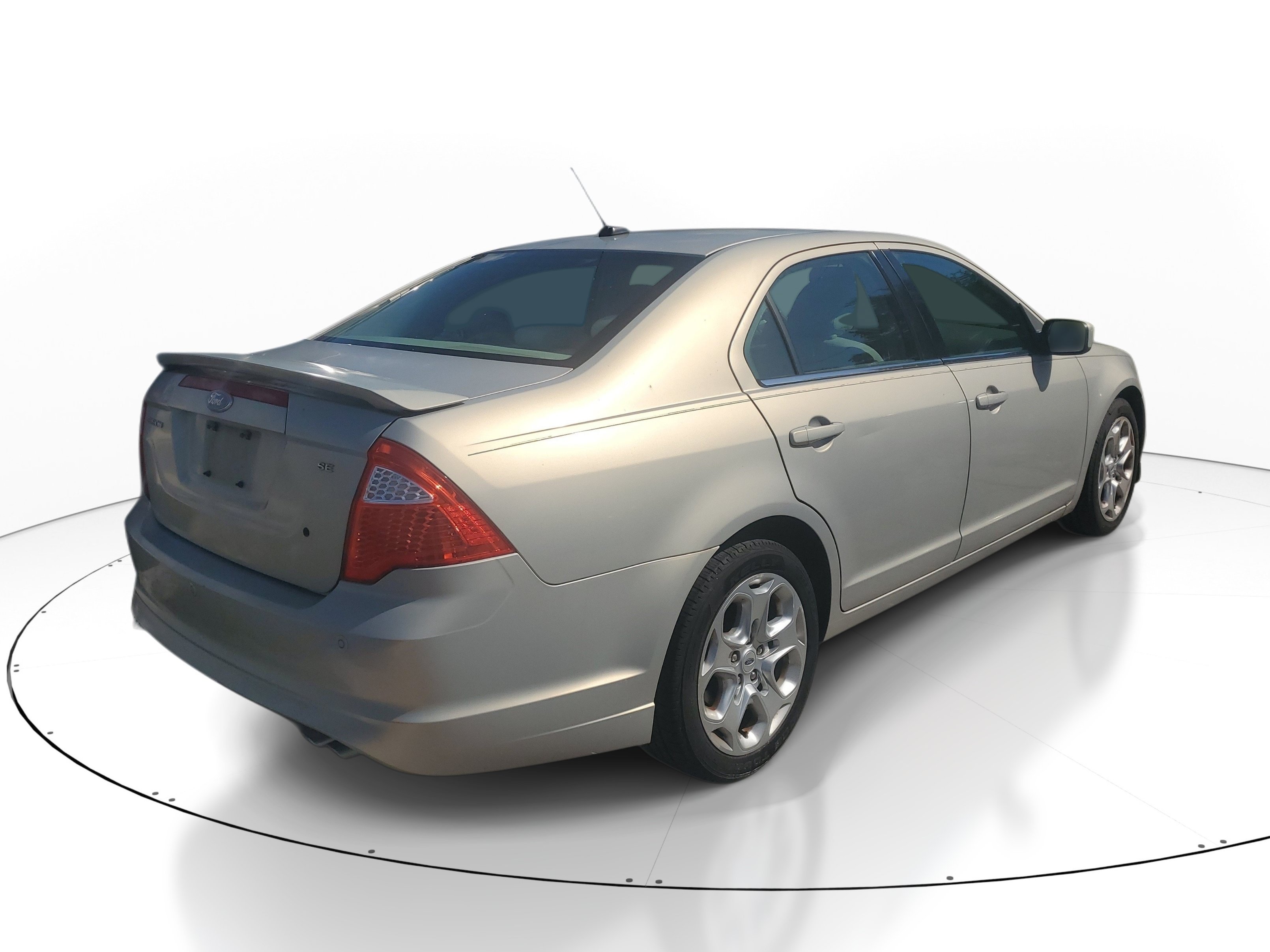 Used 2010  Ford SE image 6