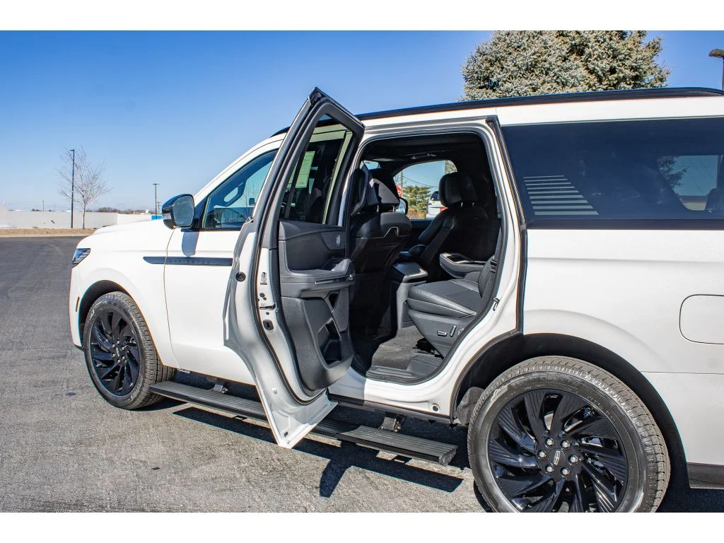 New 2026 PRISTINE WHITE METALLIC Lincoln Reserve image 44