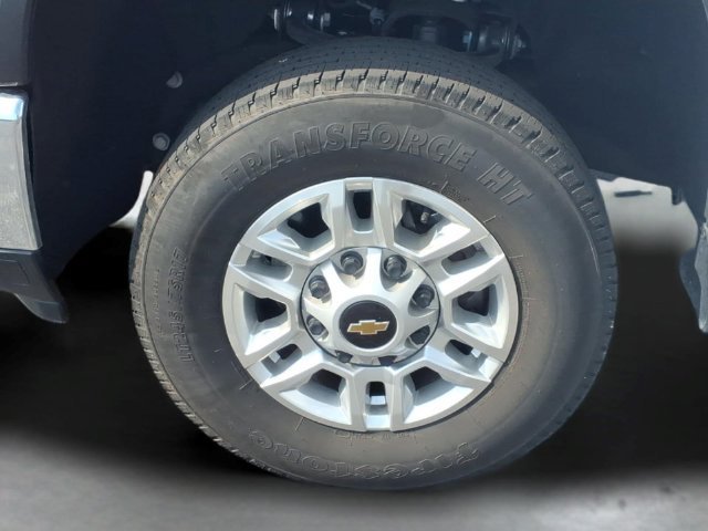 Used 2025 Summit White Chevrolet LT image 16