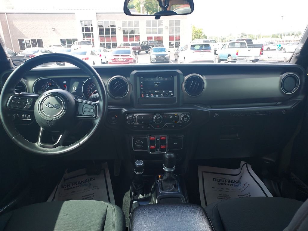 Used 2021 Green Jeep Unlimited Sport S image 12