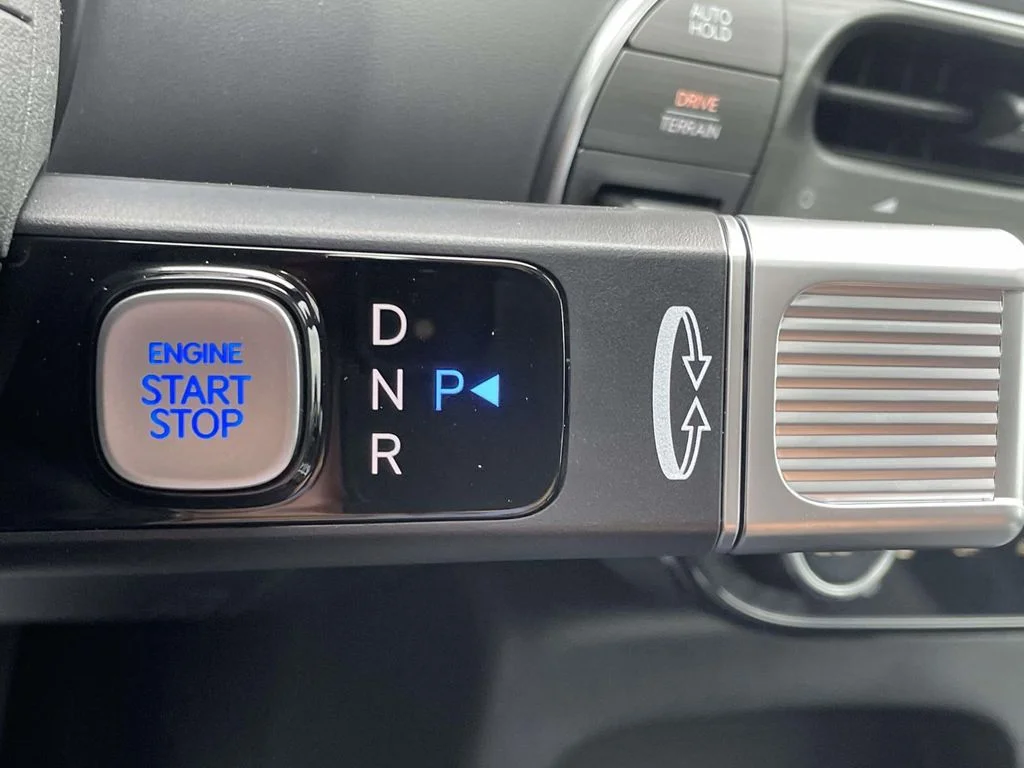 New 2026 Silver Hyundai SEL Premium image 24